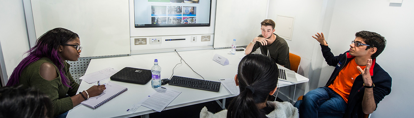 Students taking part in the Hackathon 2016